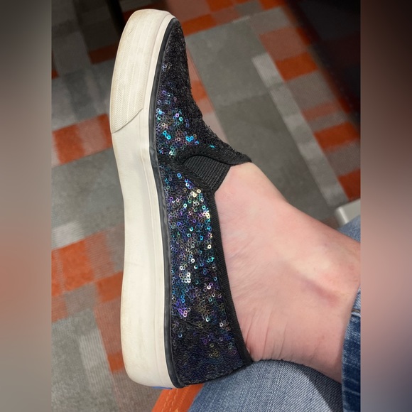 Keds. Sequin slip ons. Size 5 - Picture 5 of 6
